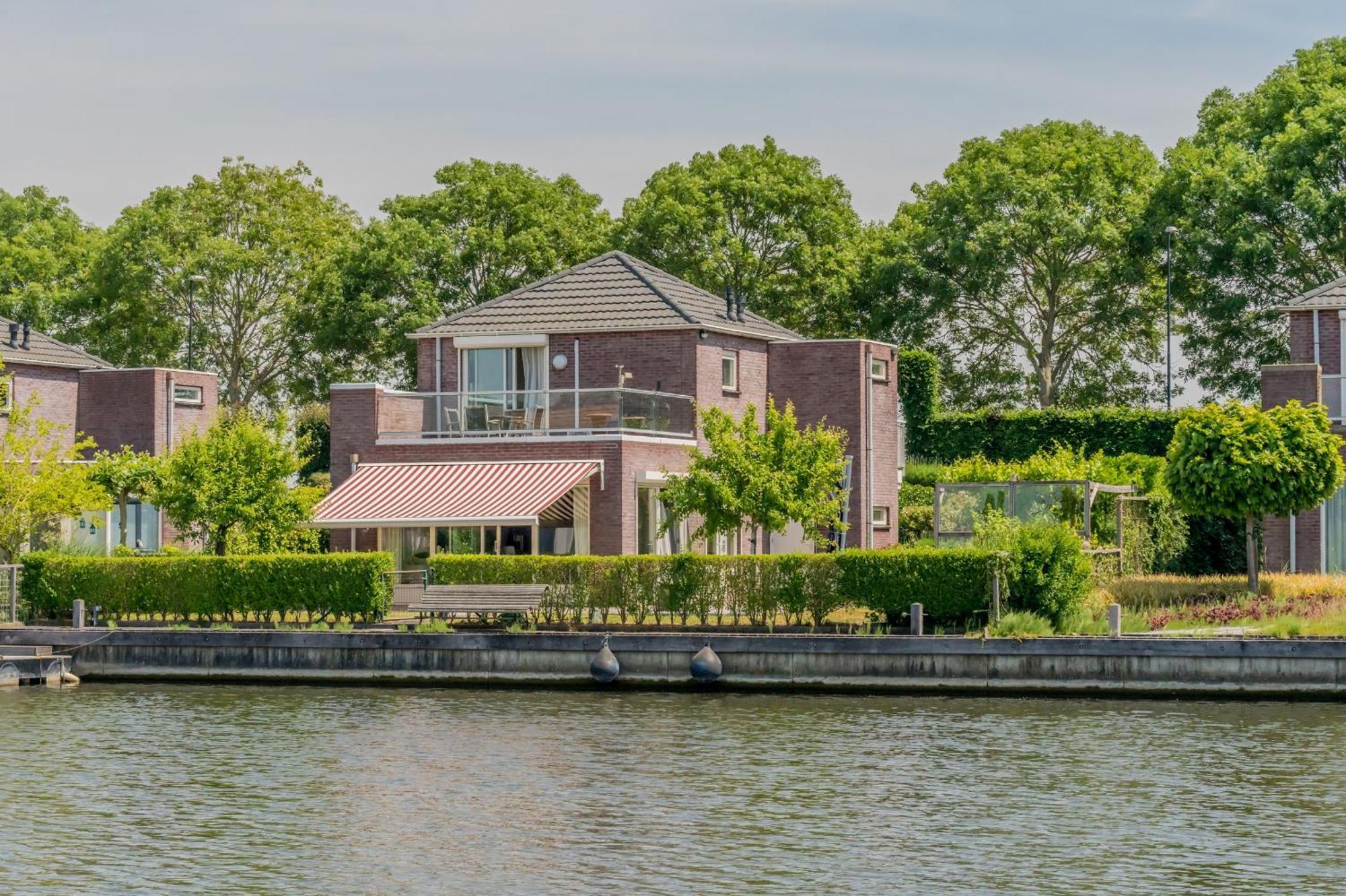 Nautic Rentals - Marinapark Oude-Tonge Exterior foto