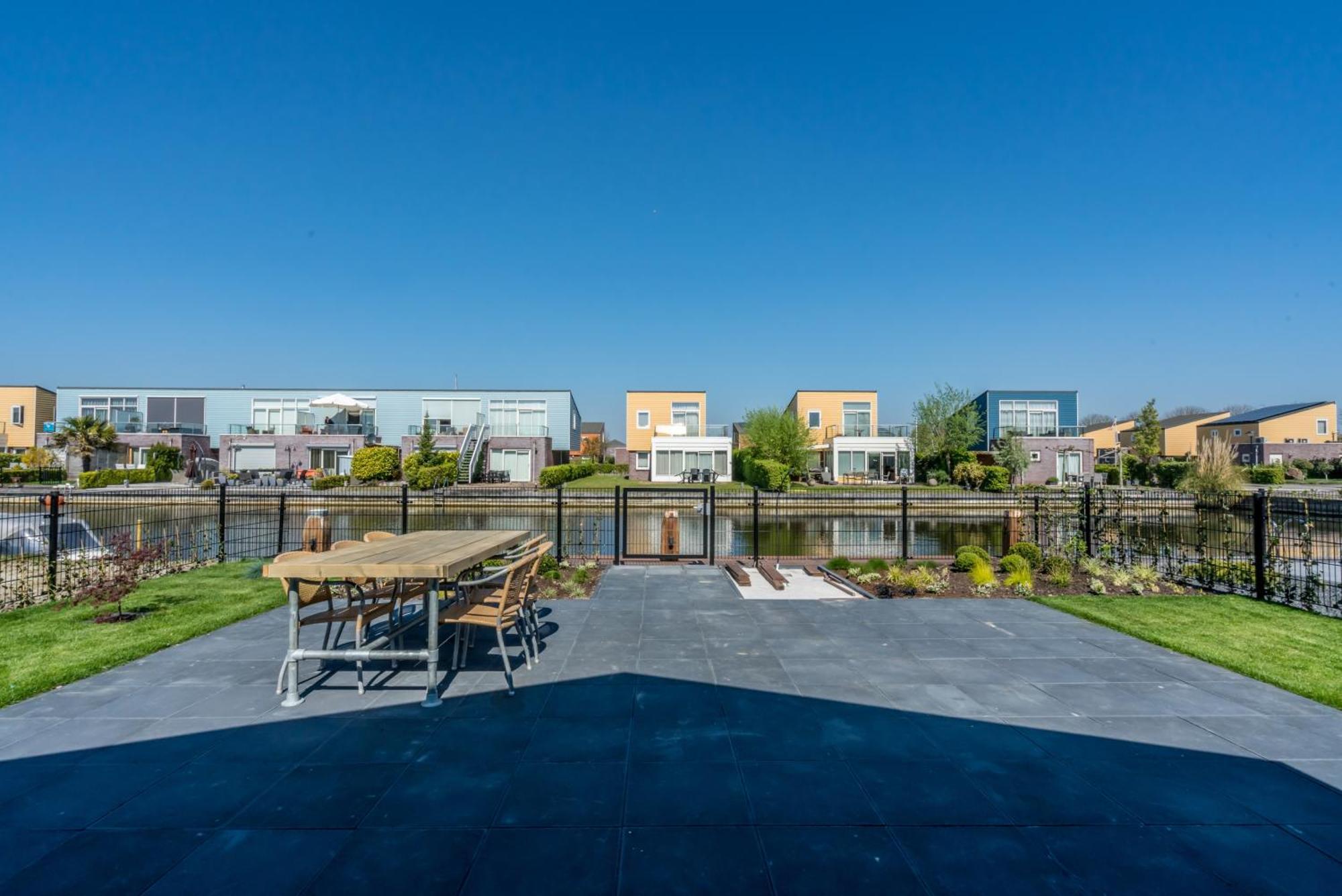 Nautic Rentals - Marinapark Oude-Tonge Exterior foto